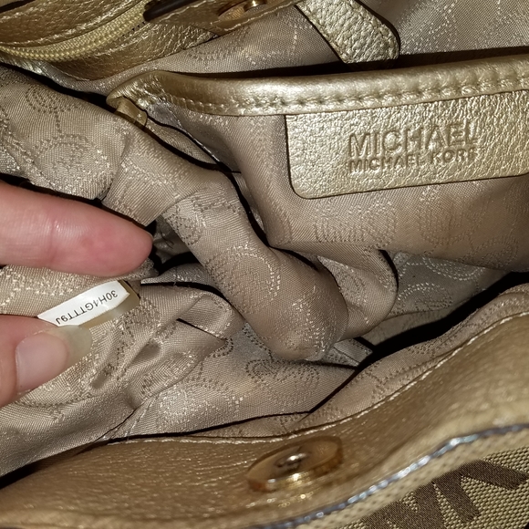 Mk Large Gathered Signature Tote - Picture 6 of 9